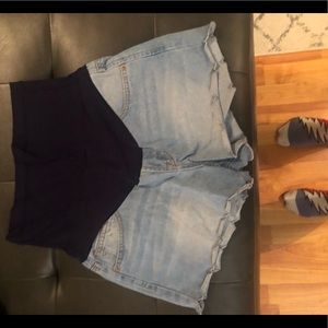 Maternity denim scalloped shorts